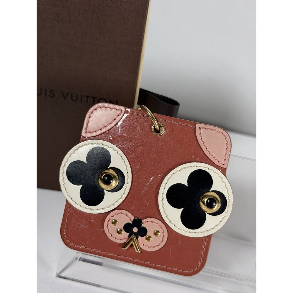 Louis Vuitton Vernis Dog Face Charm Rare Collectible key chain pink 0023 - Picture 2 of 8